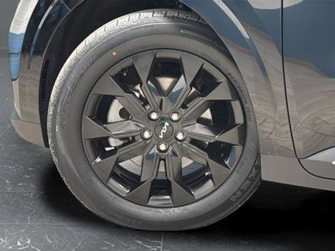 Used 2024 Kia Carnival SX Prestige FWD image 30