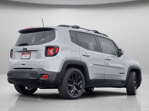 Used 2018 Jeep Renegade Altitude image 20