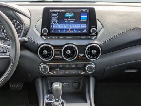 Used 2024 Nissan Sentra SV FWD image 18