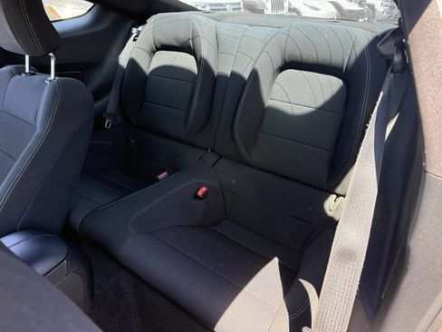 Used 2017 Ford Mustang Coupe RWD image 18