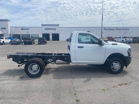 Used 2024 RAM 3500 Tradesman image 7