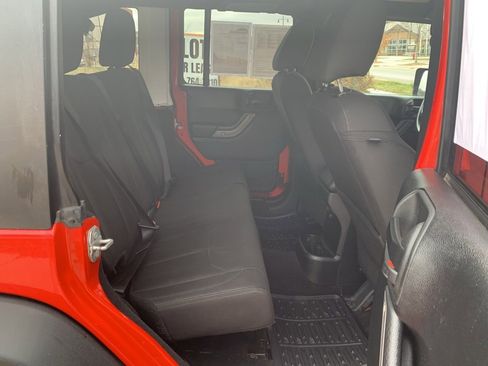 Used 2018 Jeep Wrangler Unlimited Sport S image 24
