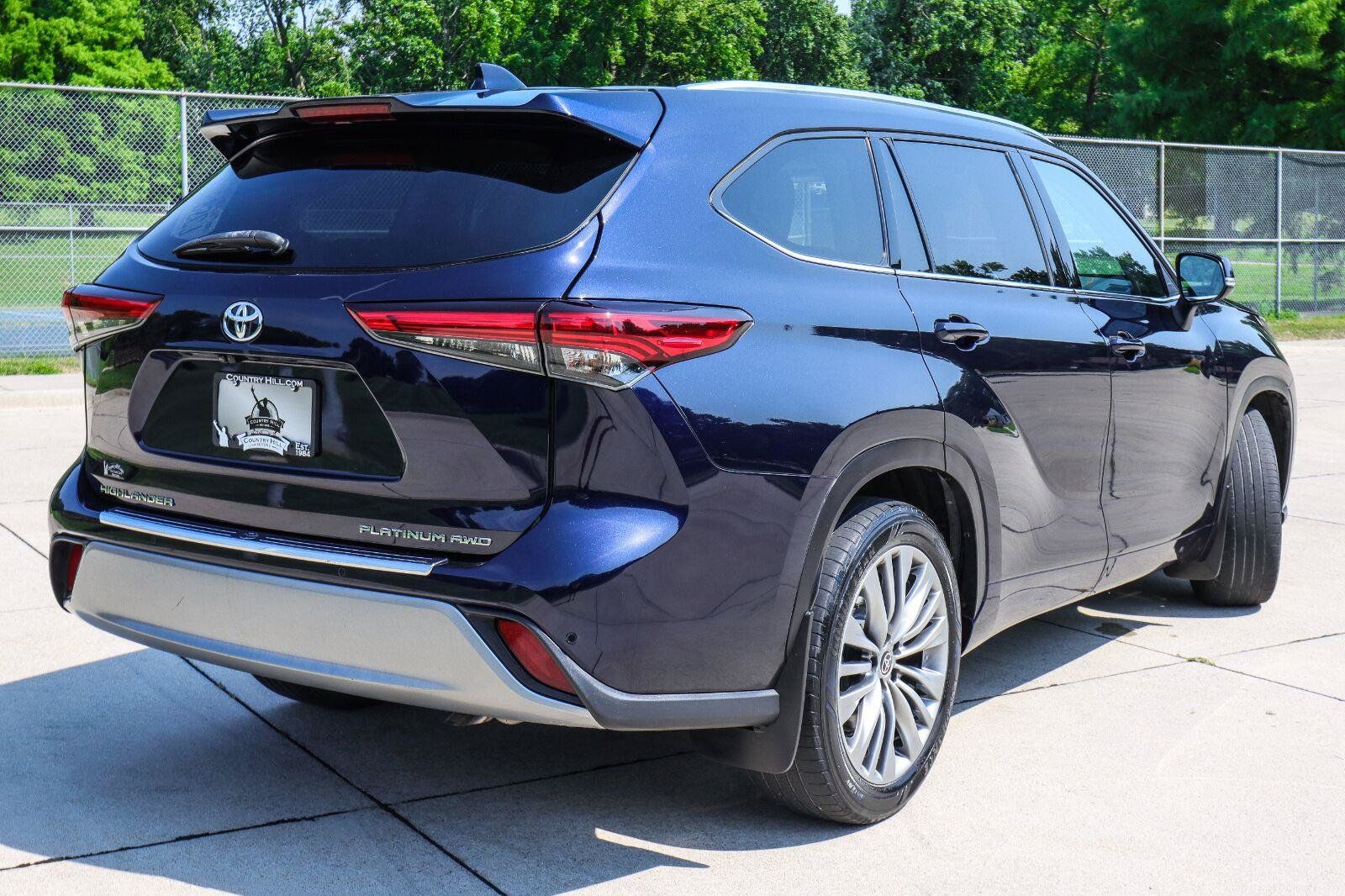 Used 2020 Toyota Highlander Platinum AWD/4WD image 22
