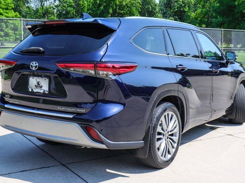 Used 2020 Toyota Highlander Platinum AWD/4WD image 22