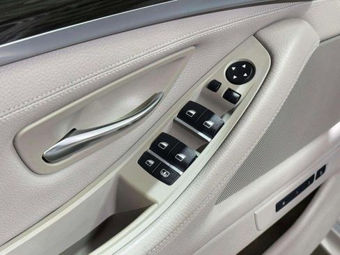 Used 2013 BMW 550i Sedan image 28