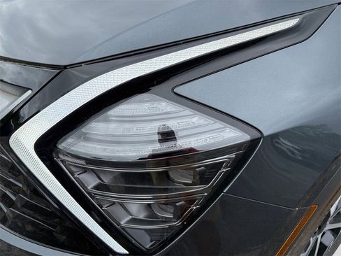 New 2025 Kia Sportage EX image 22