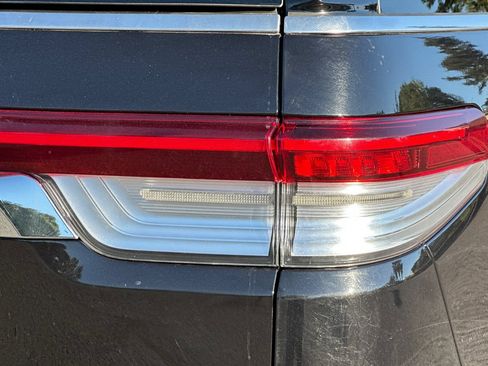 Used 2024 Lincoln Navigator Premiere AWD/4WD image 49