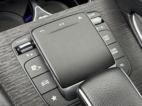 Used 2021 Mercedes-Benz GLE 350 4MATIC image 28