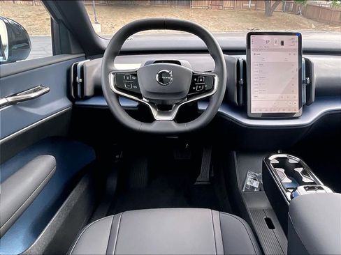 New 2026 Volvo EX30 Plus w/ Climate Package image 15