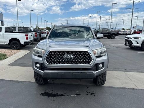 Used 2019 Toyota Tacoma TRD Off-Road w/ Technology Package AWD/4WD image 4