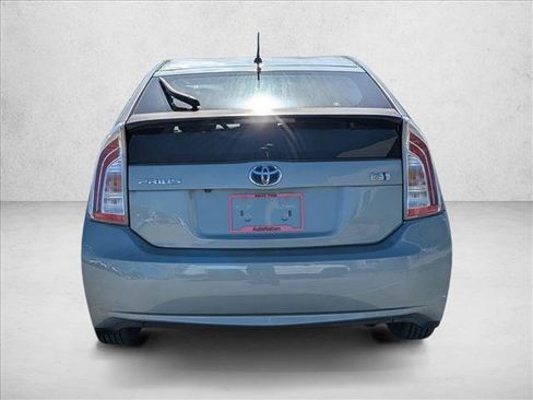 Used 2015 Toyota Prius Two image 6