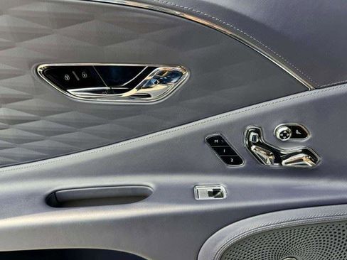 Used 2023 Bentley Flying Spur W12 AWD/4WD image 38