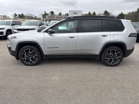 New 2026 Jeep Cherokee Overland image 2