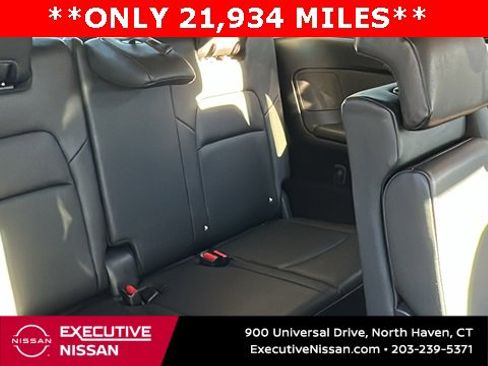 Certified 2024 Nissan Pathfinder SL w/ Cargo Package image 21