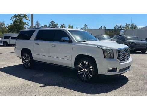 Used 2018 GMC Yukon XL Denali w/ Denali Ultimate Package image 2