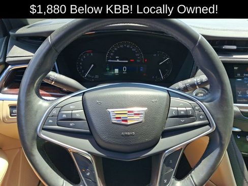 Used 2017 Cadillac XT5 Luxury AWD/4WD image 22