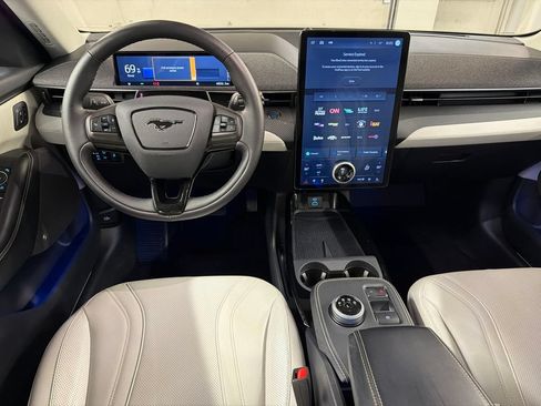Certified 2023 Ford Mustang Mach-E Premium AWD/4WD image 8
