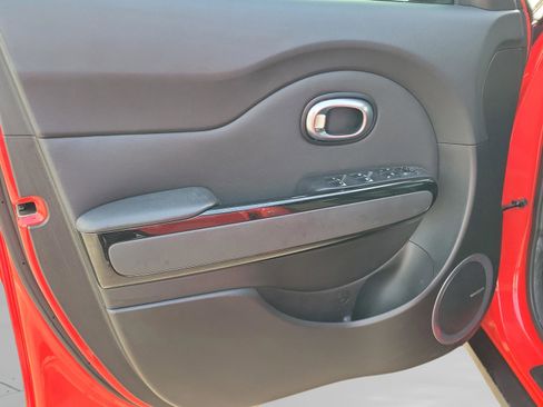 Used 2019 Kia Soul + w/ Audio Package image 20