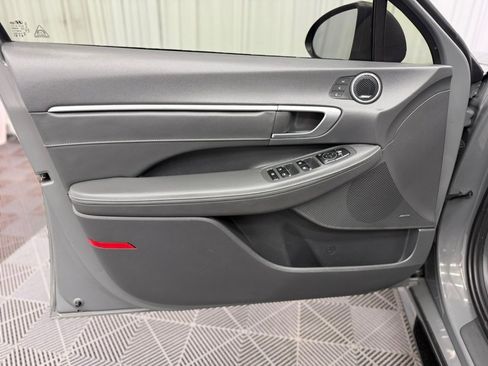Used 2021 Hyundai Sonata Limited FWD image 16