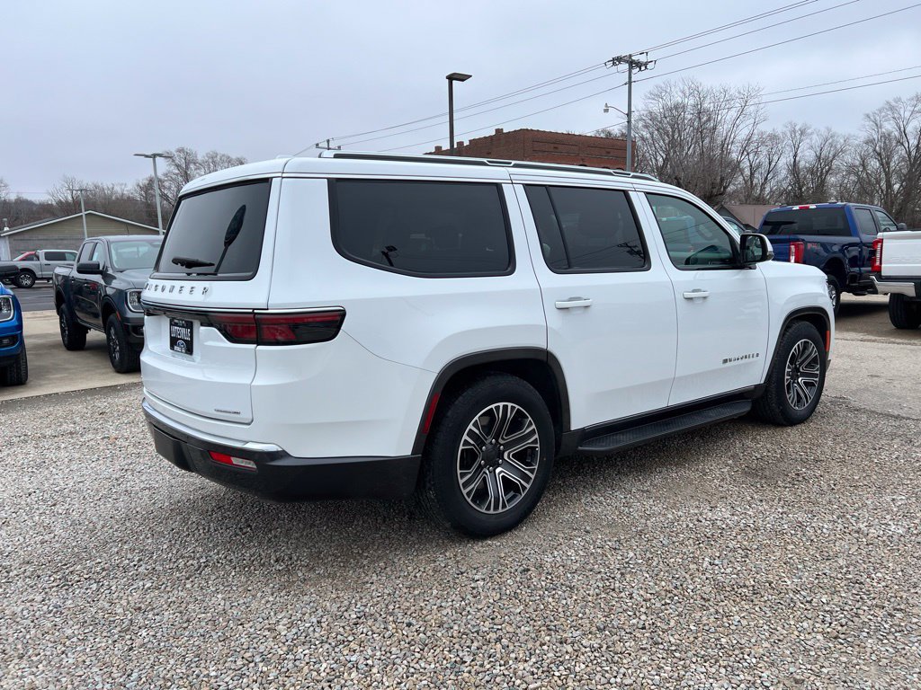 Used 2022 Jeep Wagoneer Series III AWD/4WD image 8