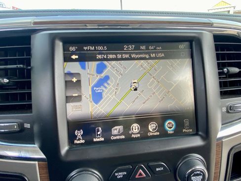 Used 2015 RAM 2500 Laramie w/ Convenience Group image 4