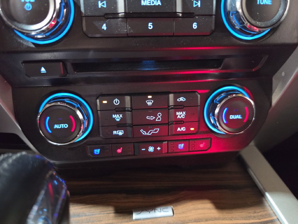 Used 2015 Ford F150 Lariat w/ Equipment Group 501A Mid RWD image 17