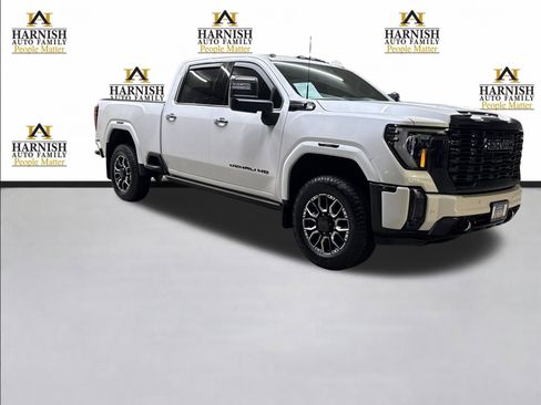 Used 2024 GMC Sierra 3500 Denali Ultimate image 11