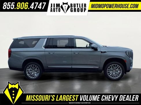 Used 2024 GMC Yukon XL Denali w/ Denali Reserve Package AWD/4WD image 2