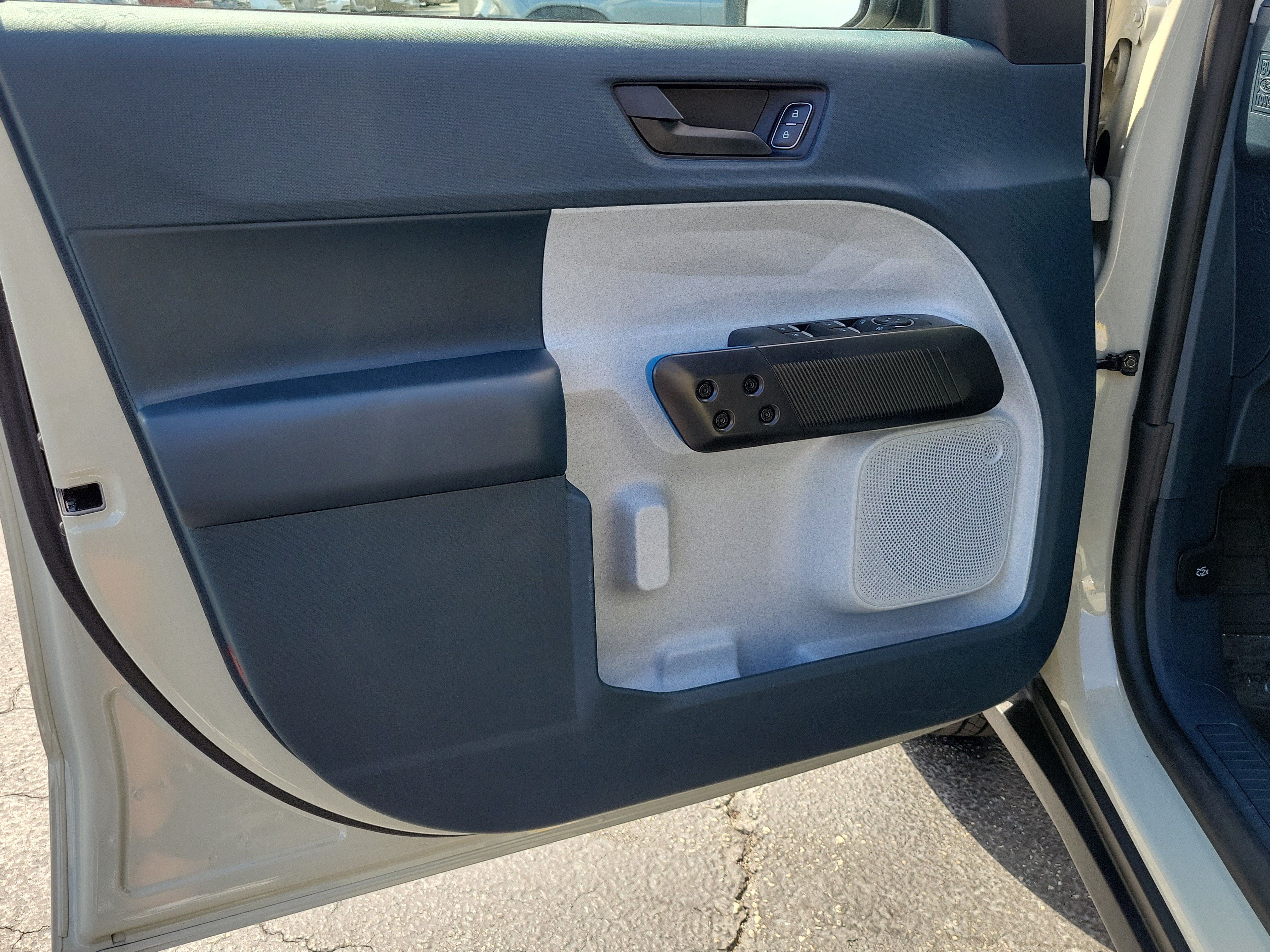 Certified 2025 Ford Maverick XLT FWD image 17