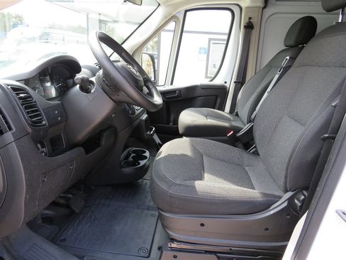 Used 2022 RAM ProMaster 2500 image 4