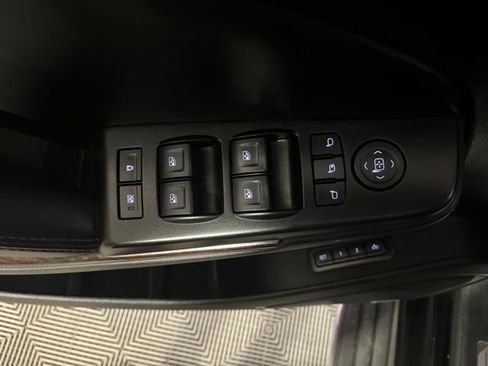 Used 2016 GMC Yukon SLT w/ Open Road Package AWD/4WD image 12