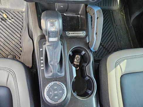 Used 2023 Ford Bronco Wildtrak AWD/4WD image 15