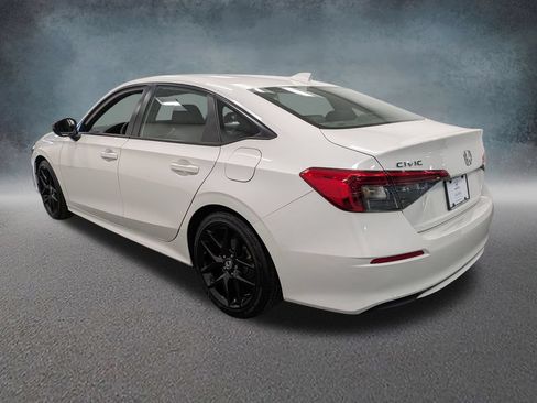 Used 2024 Honda Civic Sport image 6