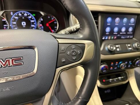 Used 2022 GMC Acadia Denali w/ Denali Ultimate Package AWD/4WD image 19