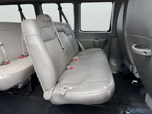 Used 2012 Chevrolet Express 2500 LS image 21
