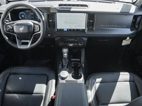 New 2026 Ford Bronco Badlands AWD/4WD image 21