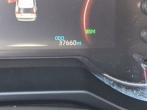 Used 2025 Toyota RAV4 XLE FWD image 19