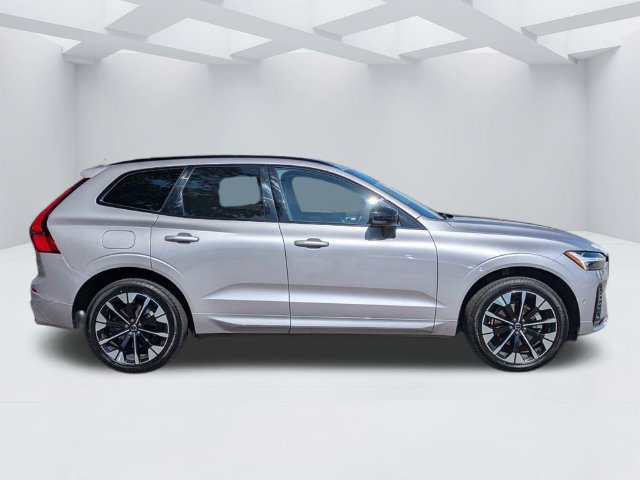Certified 2026 Volvo XC60 B5 Plus AWD/4WD image 3