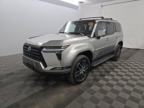 Used 2025 Lexus GX 550 w/ Accessory Package (2T) AWD/4WD image 11