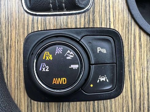 Used 2019 GMC Acadia Denali image 37