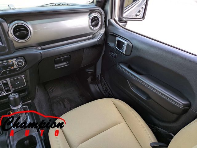 Used 2018 Jeep Wrangler Unlimited Sahara AWD/4WD image 20