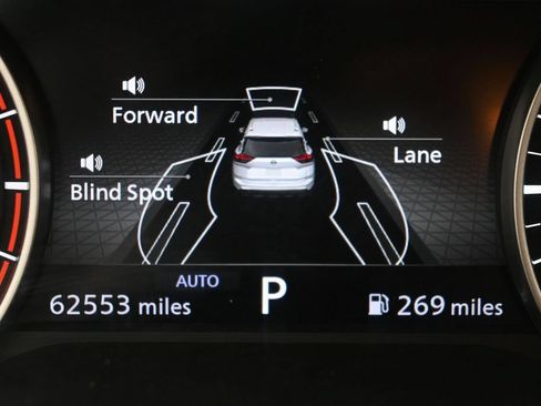 Used 2024 Nissan Rogue S AWD/4WD image 18