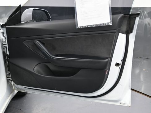 Used 2019 Tesla Model 3 Long Range image 39