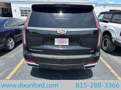 Used 2021 Cadillac Escalade ESV Premium Luxury w/ LPO, Floor Liner Package AWD/4WD image 5