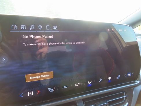 Certified 2024 Chevrolet Equinox EV RS image 24