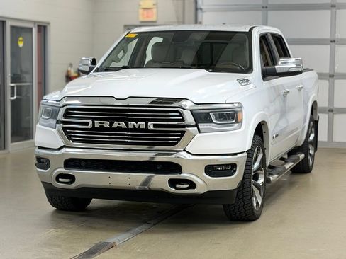 Used 2019 RAM 1500 Laramie AWD/4WD image 3