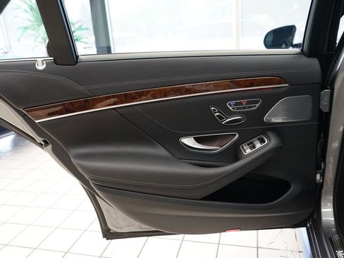 Used 2015 Mercedes-Benz S 550 4MATIC Sedan image 52