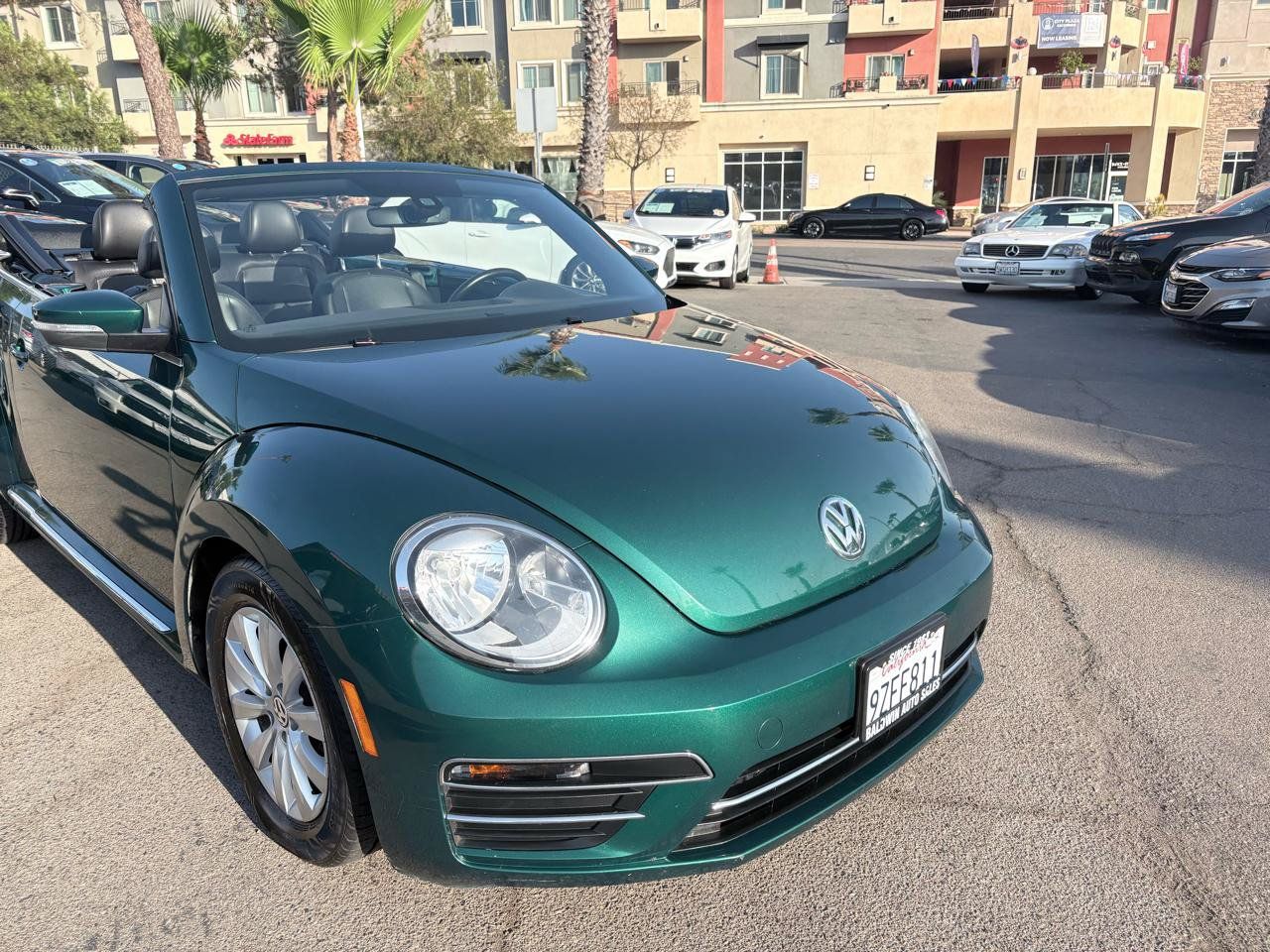 Used 2017 Volkswagen Beetle 1.8T S FWD image 4