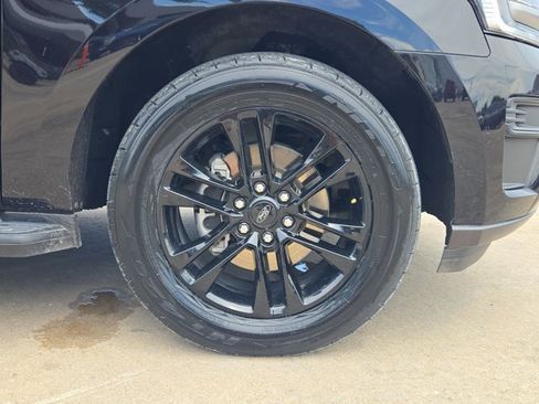 Used 2024 Ford Expedition XLT RWD image 24