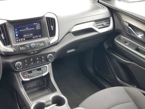 Used 2024 GMC Terrain SLE FWD image 27